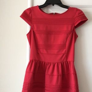 Red cap sleeve short dress